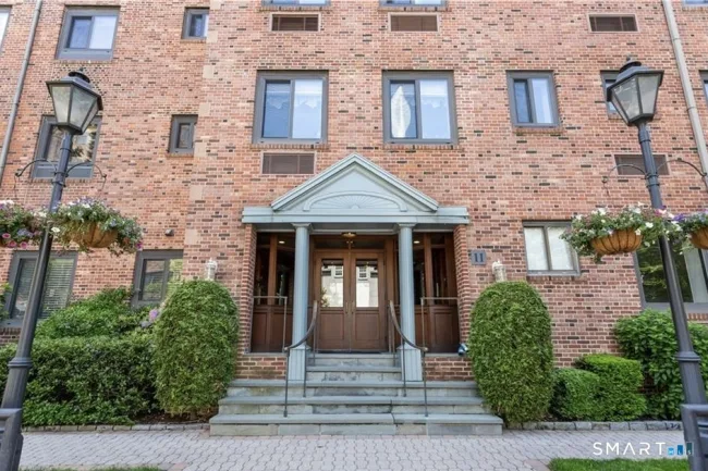 11 Lafayette Court #1C