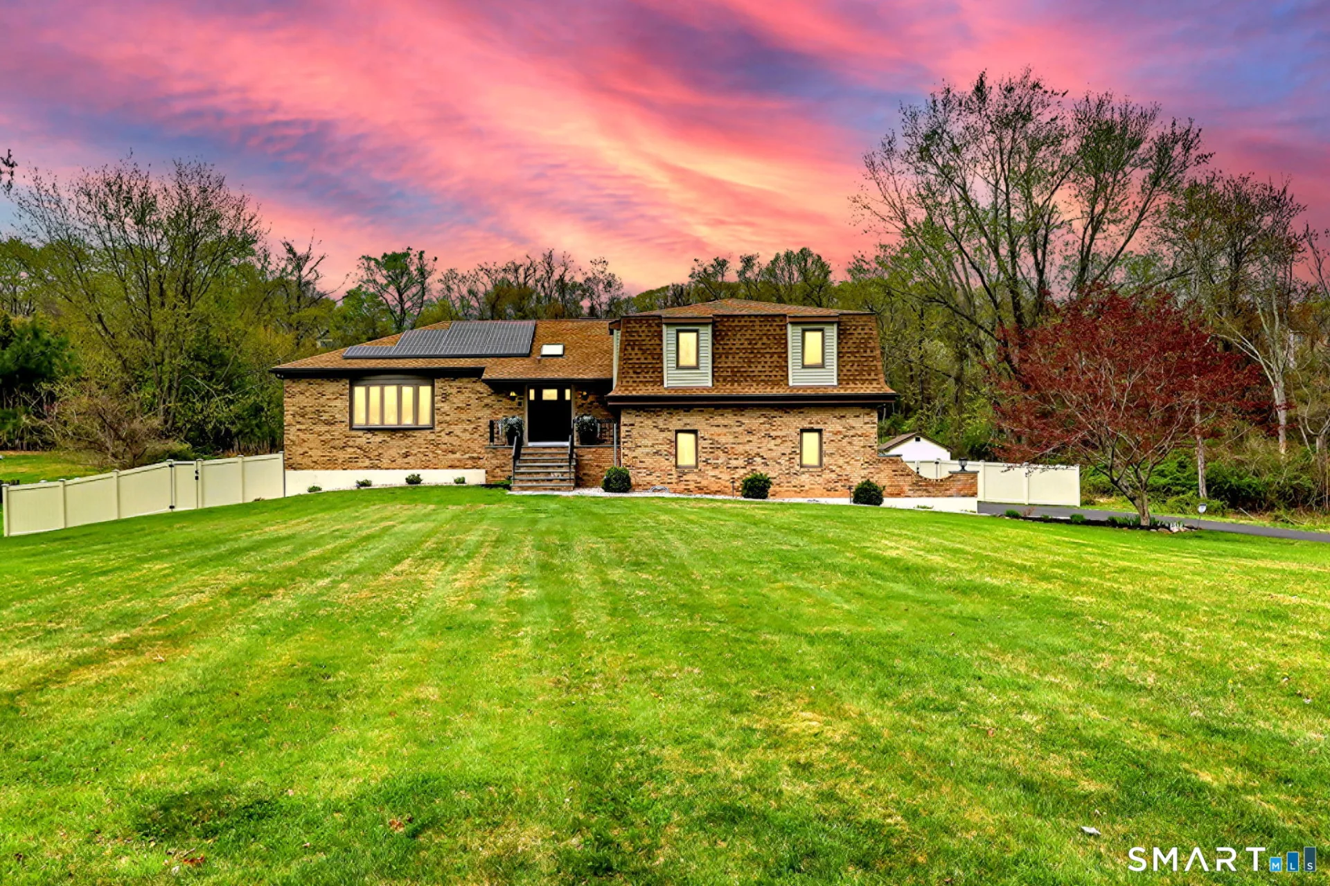 2262 Ridge Road, North Haven, CT