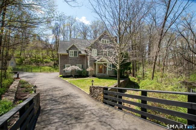 88 Ledges Road