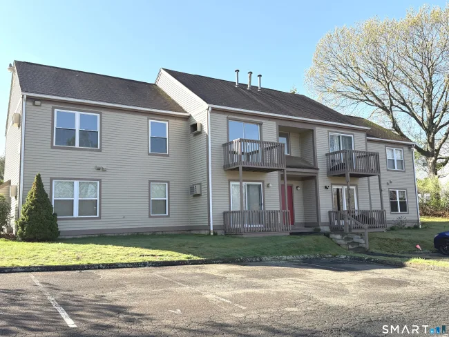 226 Laurel Street #11