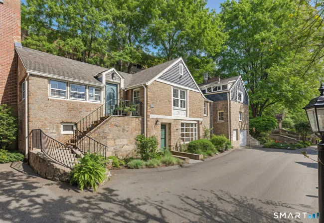 3 Valley View Road #1