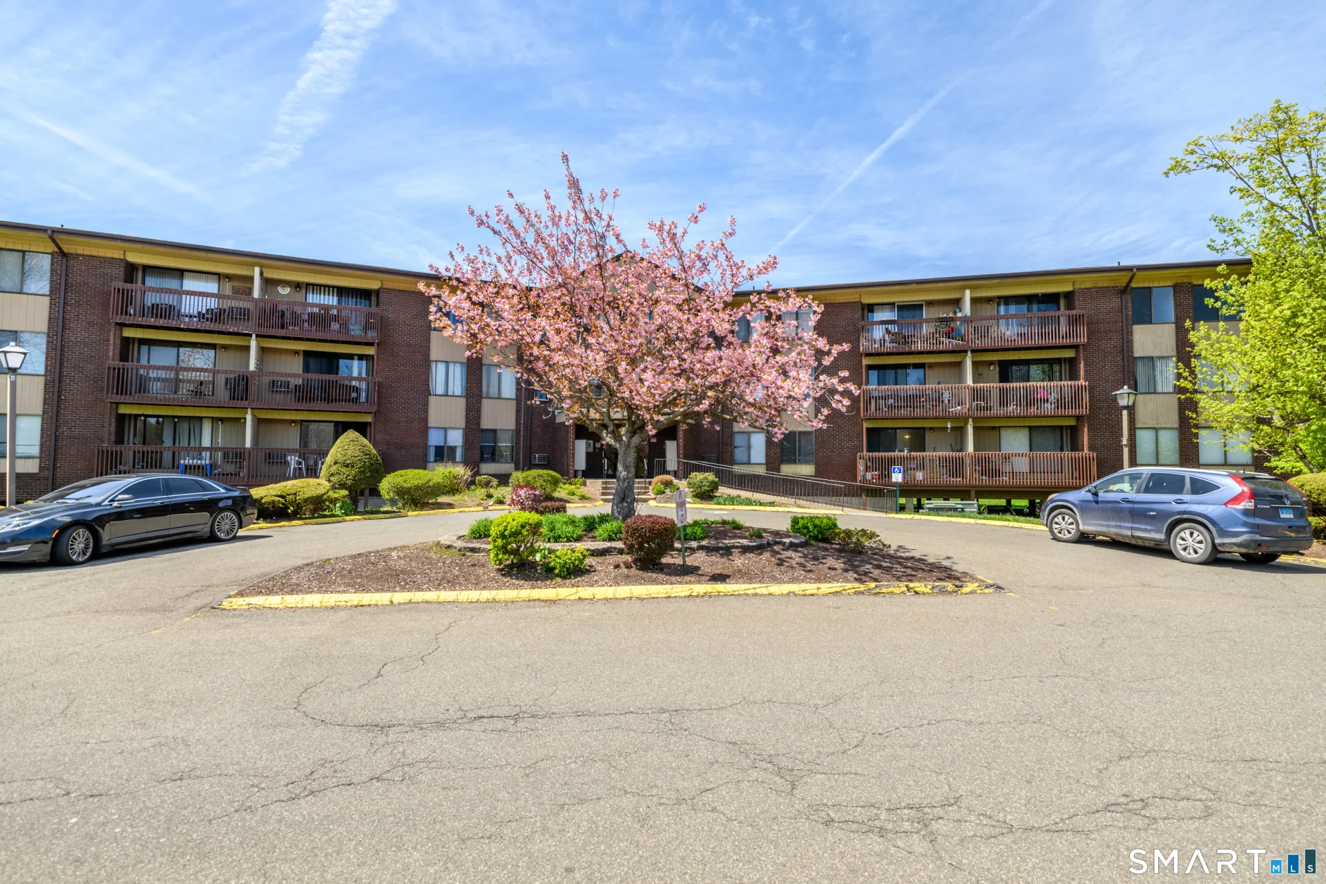 1219 Cromwell Hills Drive #1219, Cromwell, CT