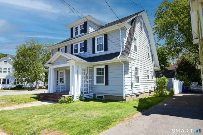 131 Aldine Avenue