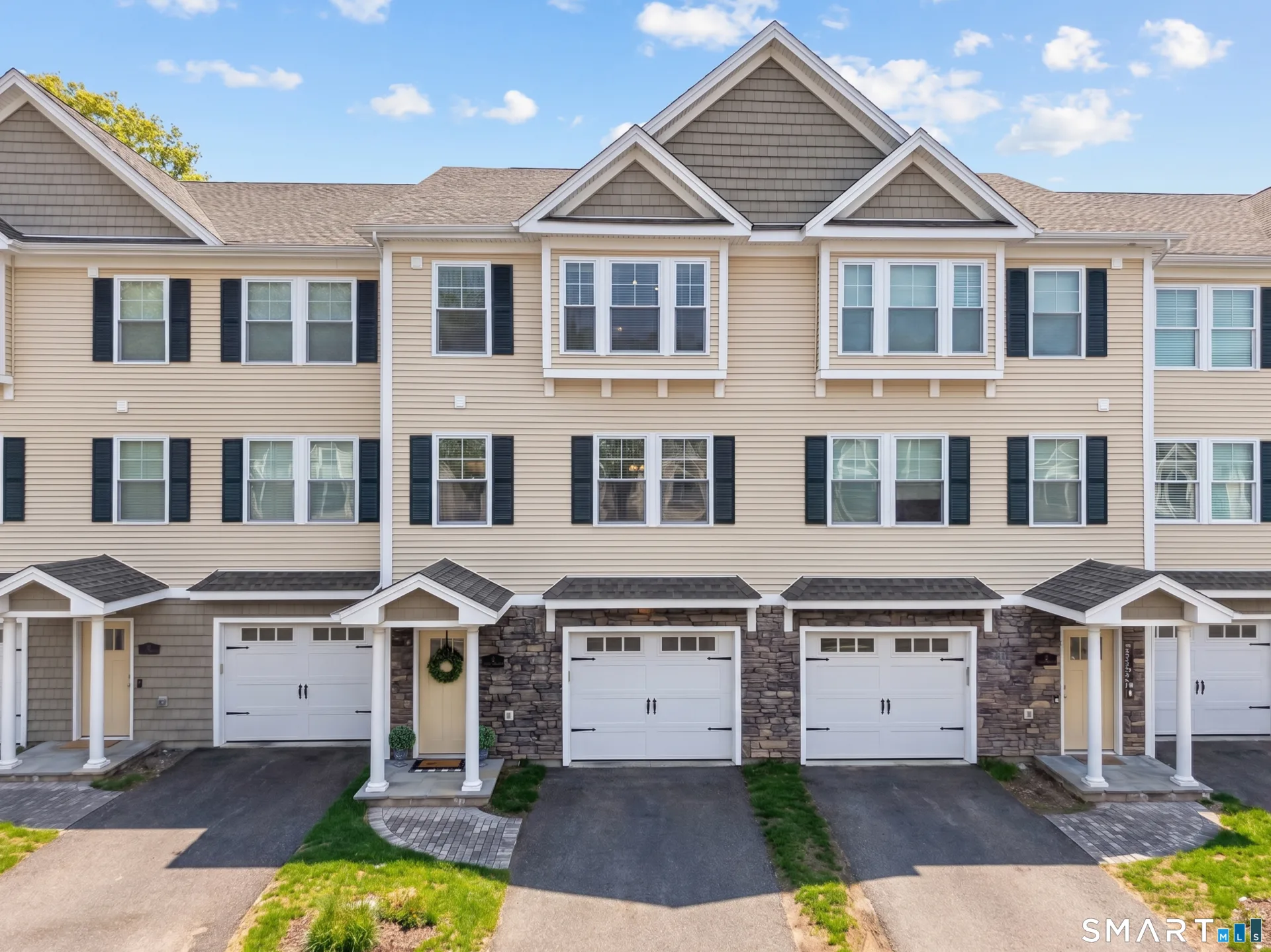 11 Village Crossing #11, East Lyme, CT