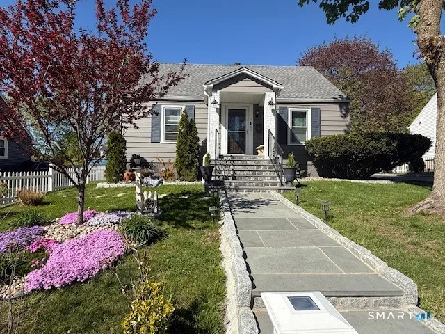 77 Raymond Street, Waterbury, CT