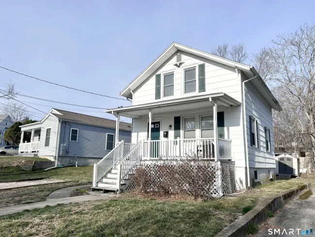 26 Crescent Street
