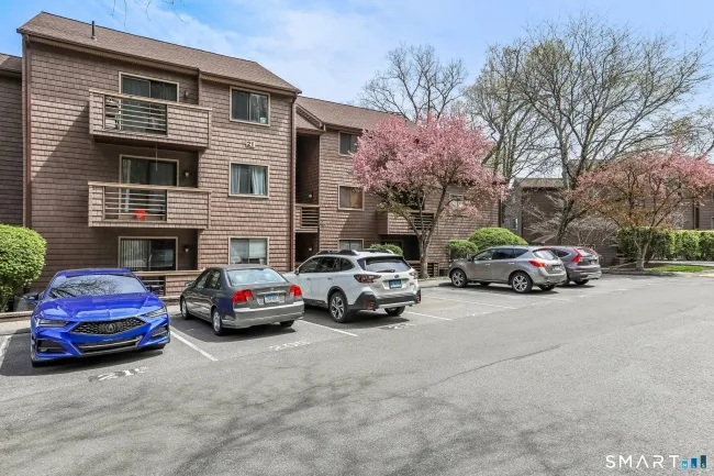 166 Old Brookfield Road #20A5