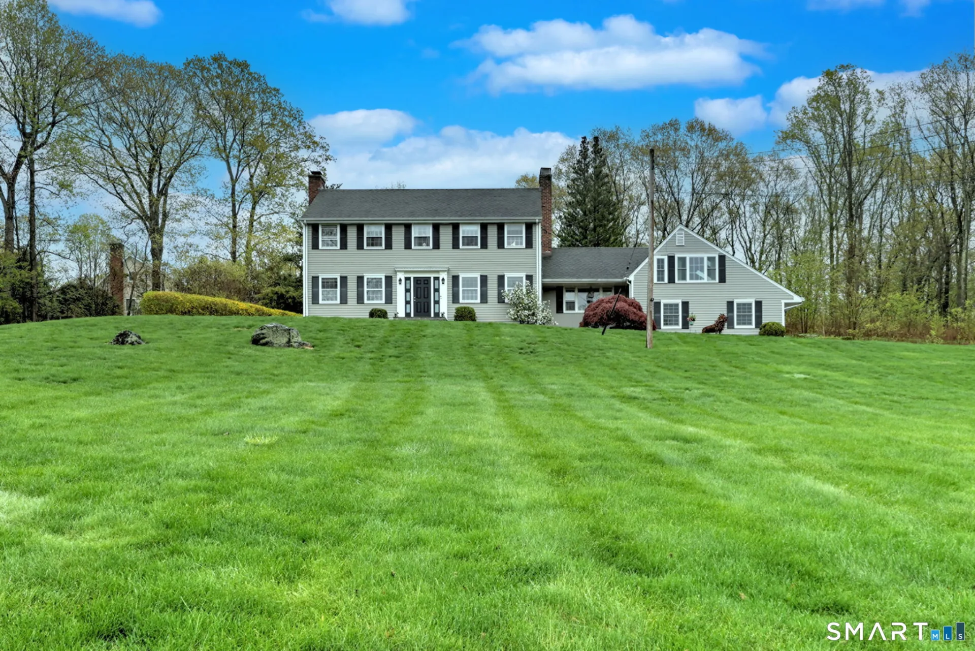 16 Wolf Tree Drive, Woodbridge, CT