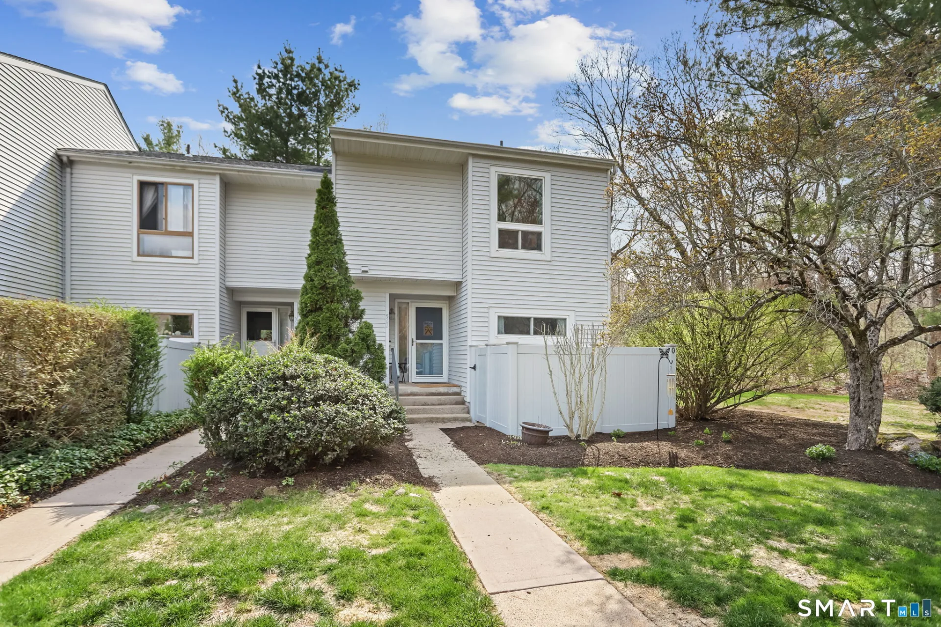 562 Oak Avenue #562, Cheshire, CT