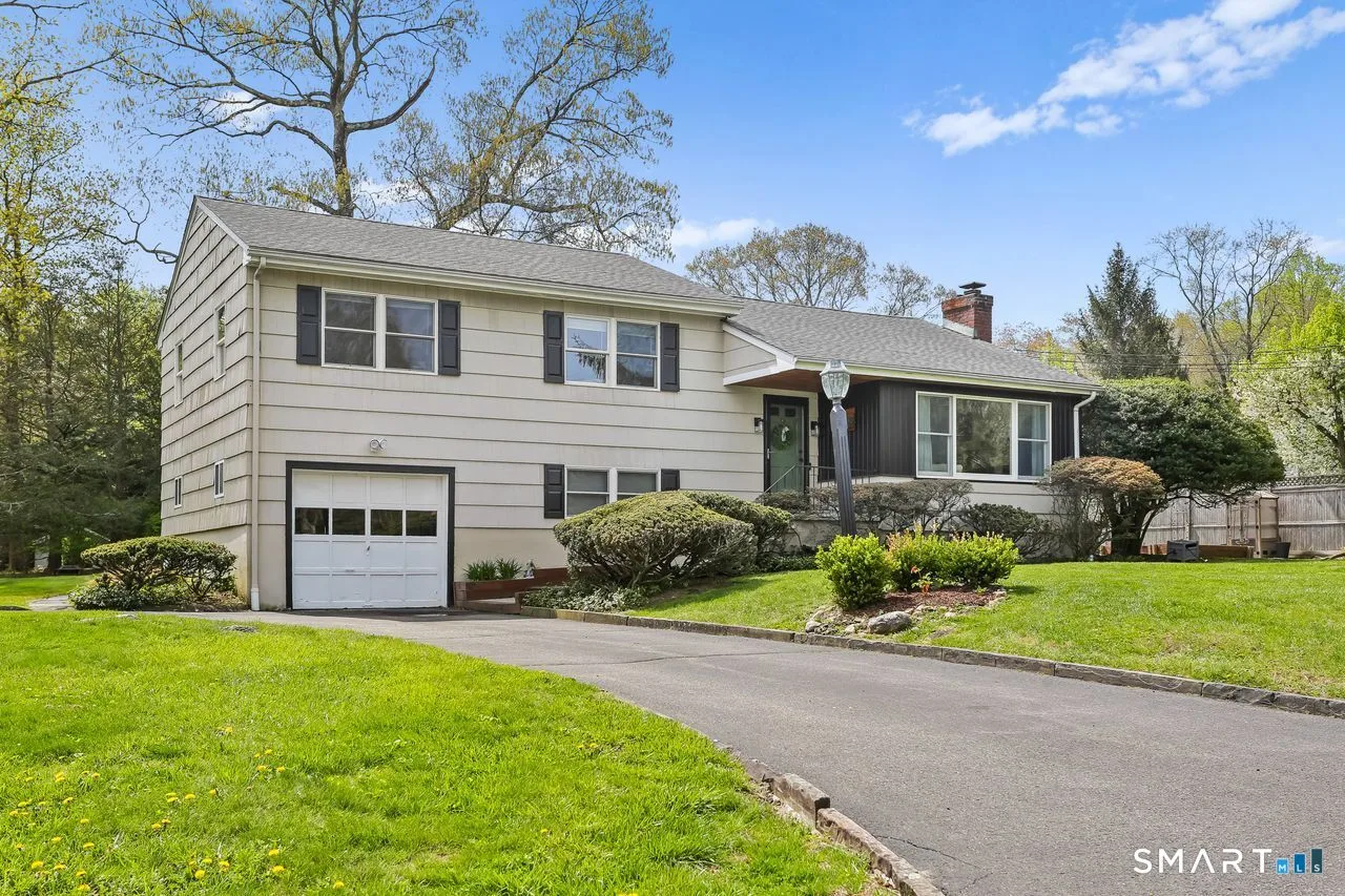 19 Ravenwood Road, Norwalk, CT