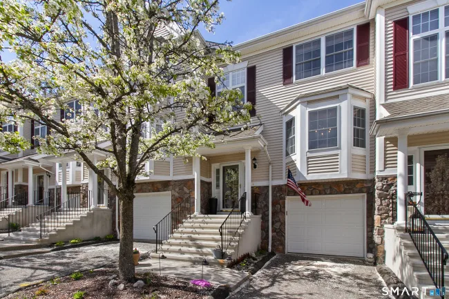 1606 Larson Drive #1606