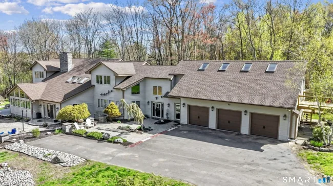 500 Thrall Avenue, Suffield, CT