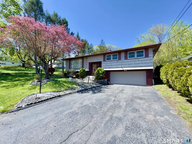 25 Greenfield Avenue
