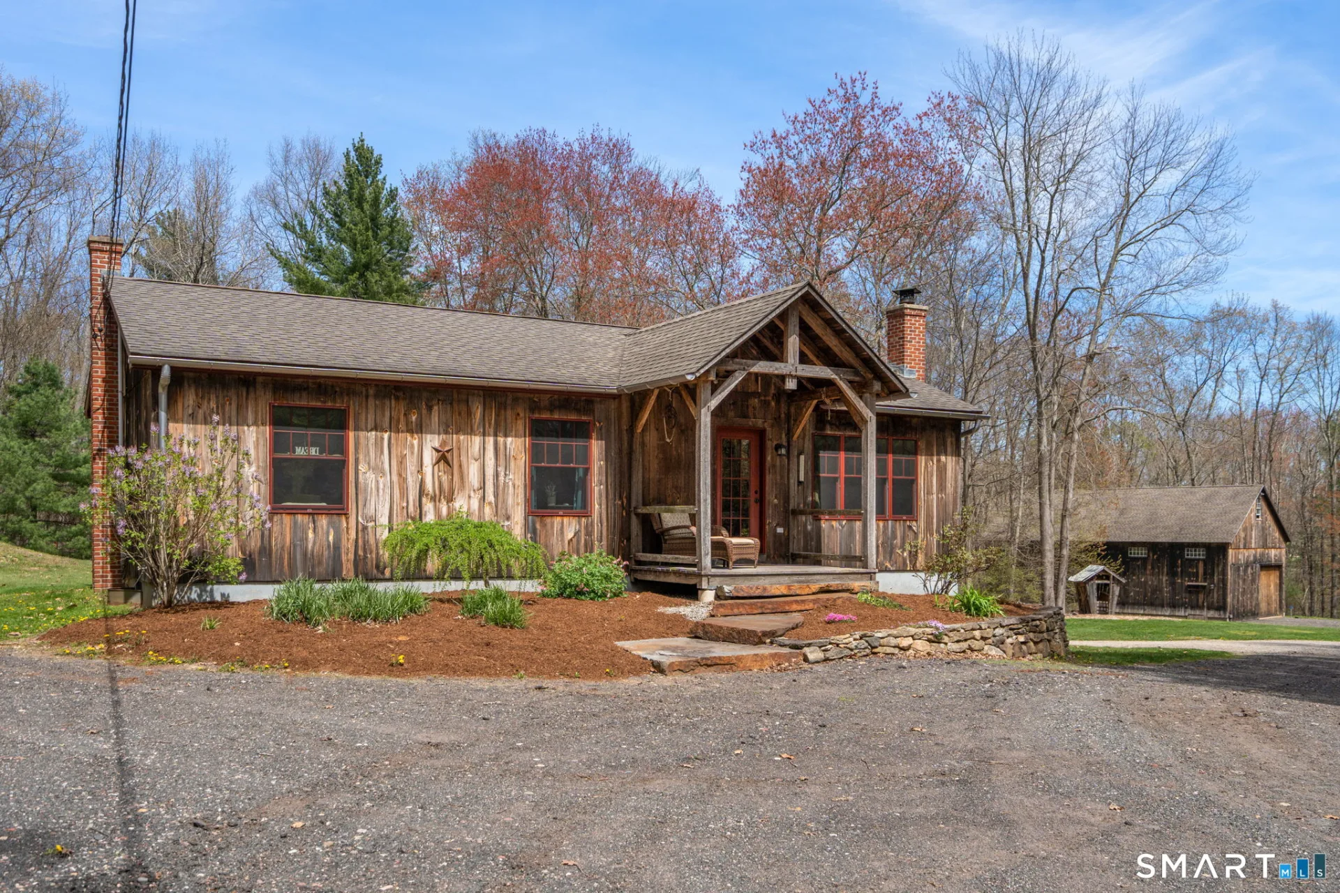 49 School House Road, Ellington, CT