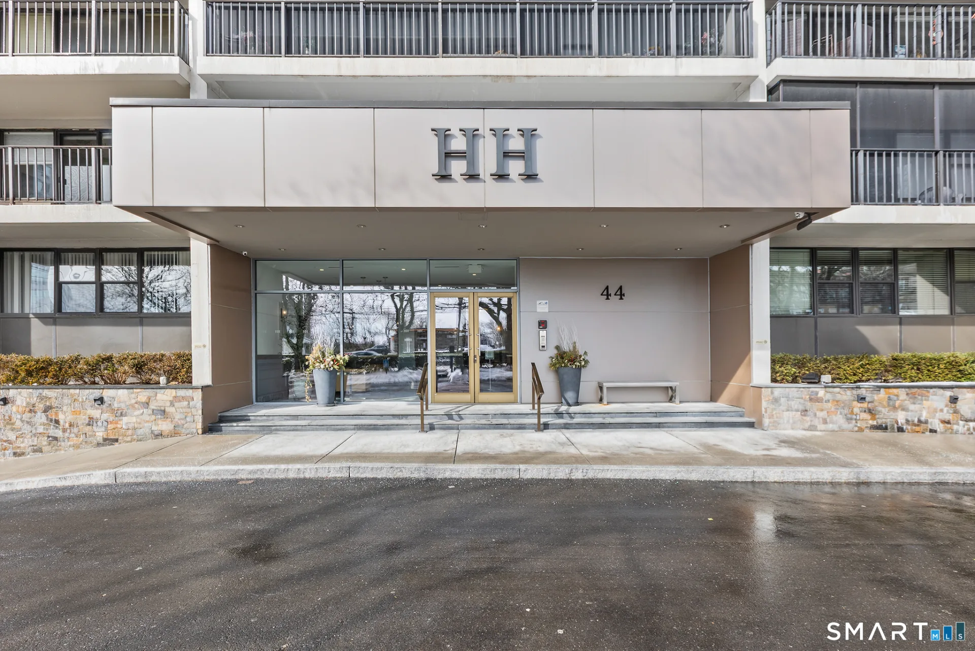 44 Strawberry Hill Avenue #8K, Stamford, CT