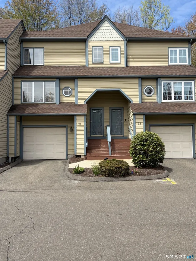 21 L Hermitage Drive #21