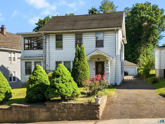 112 Colonial Road, Stamford, CT