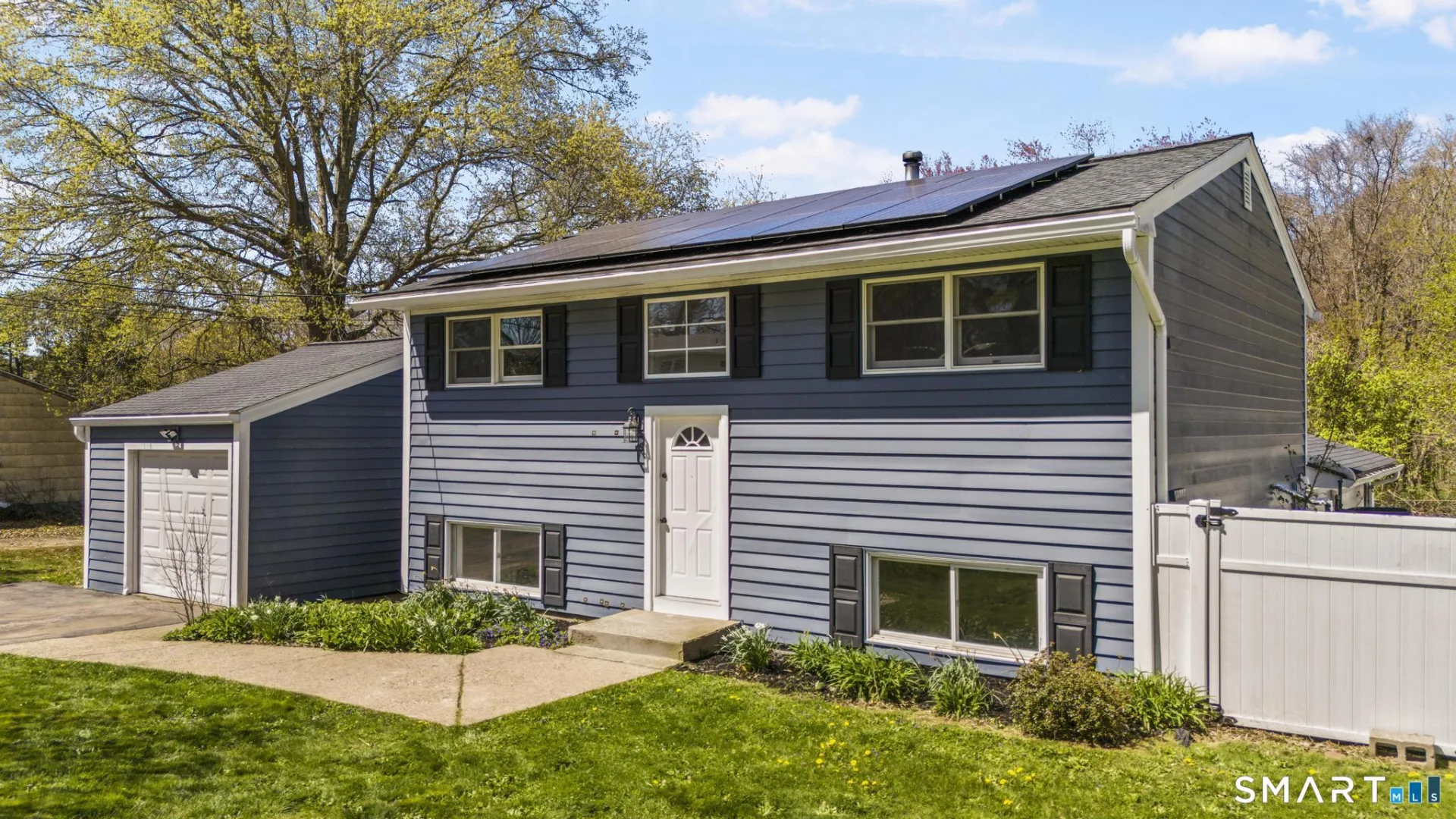 12 Garden Court, Groton, CT