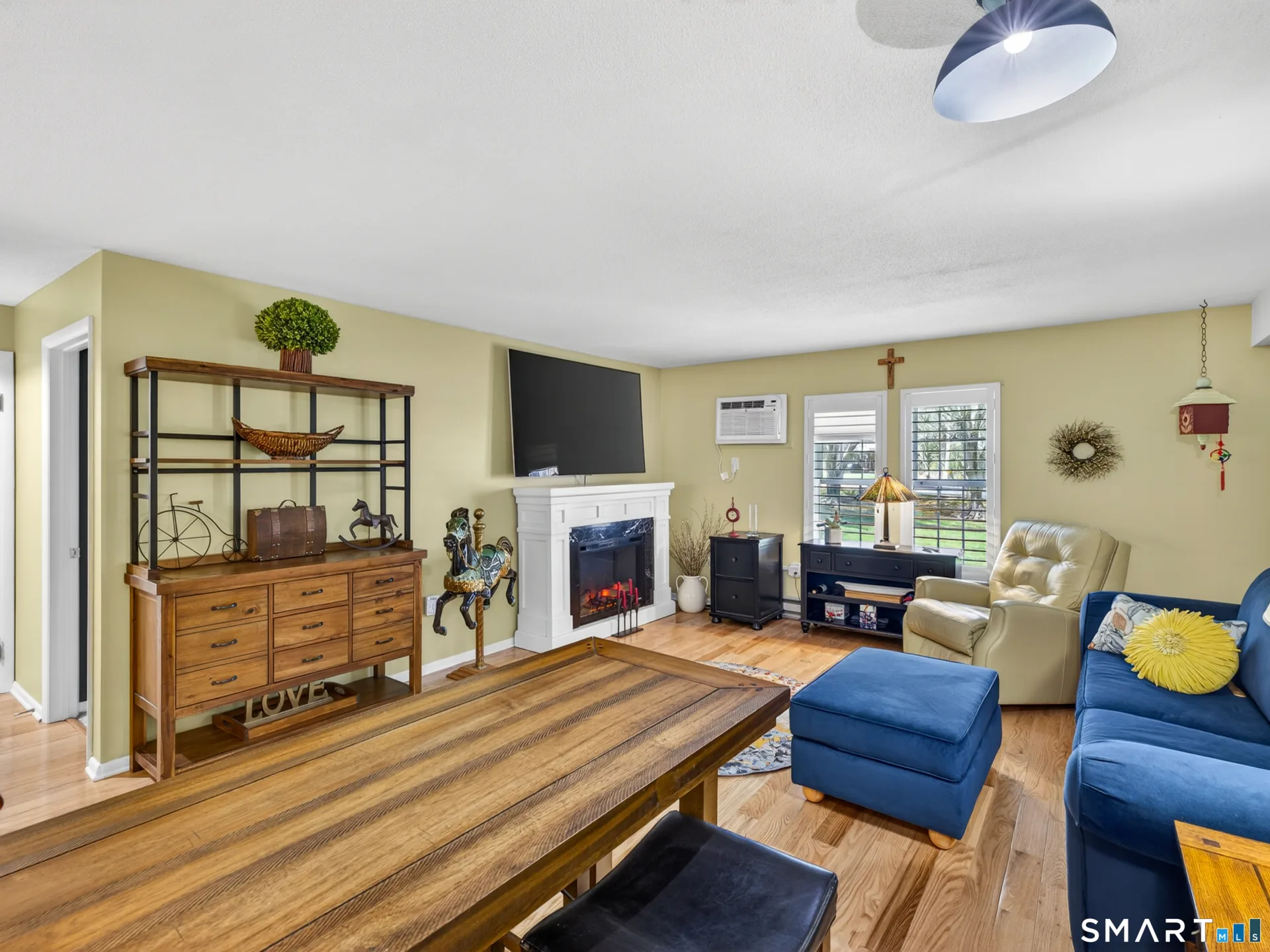 82 Longview Street #16, Waterford, CT