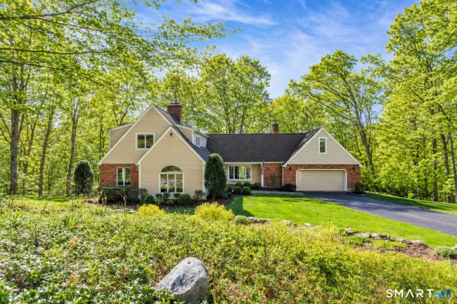 37 Hidden Brook Drive