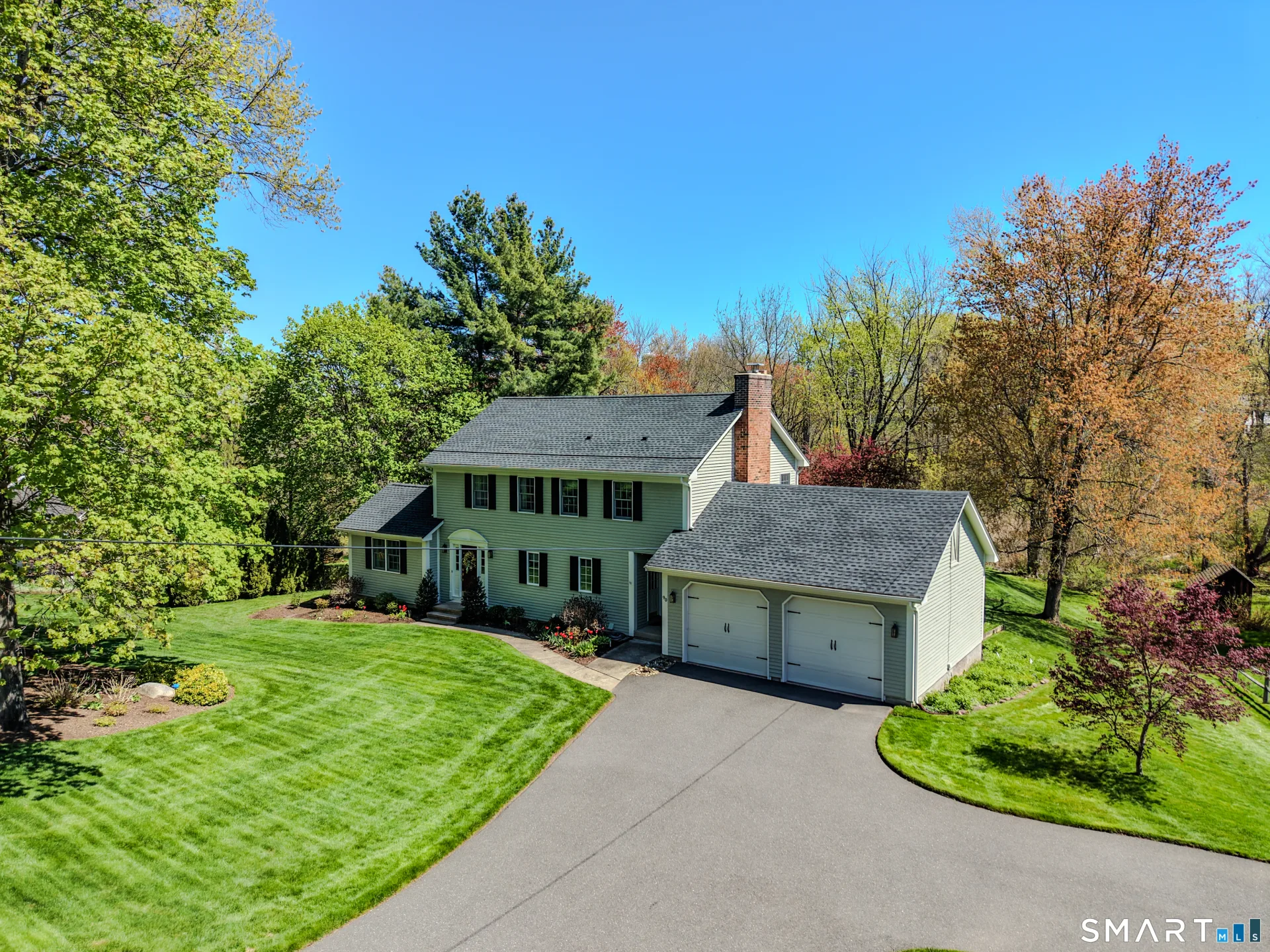 90 Russell Avenue, Suffield, CT