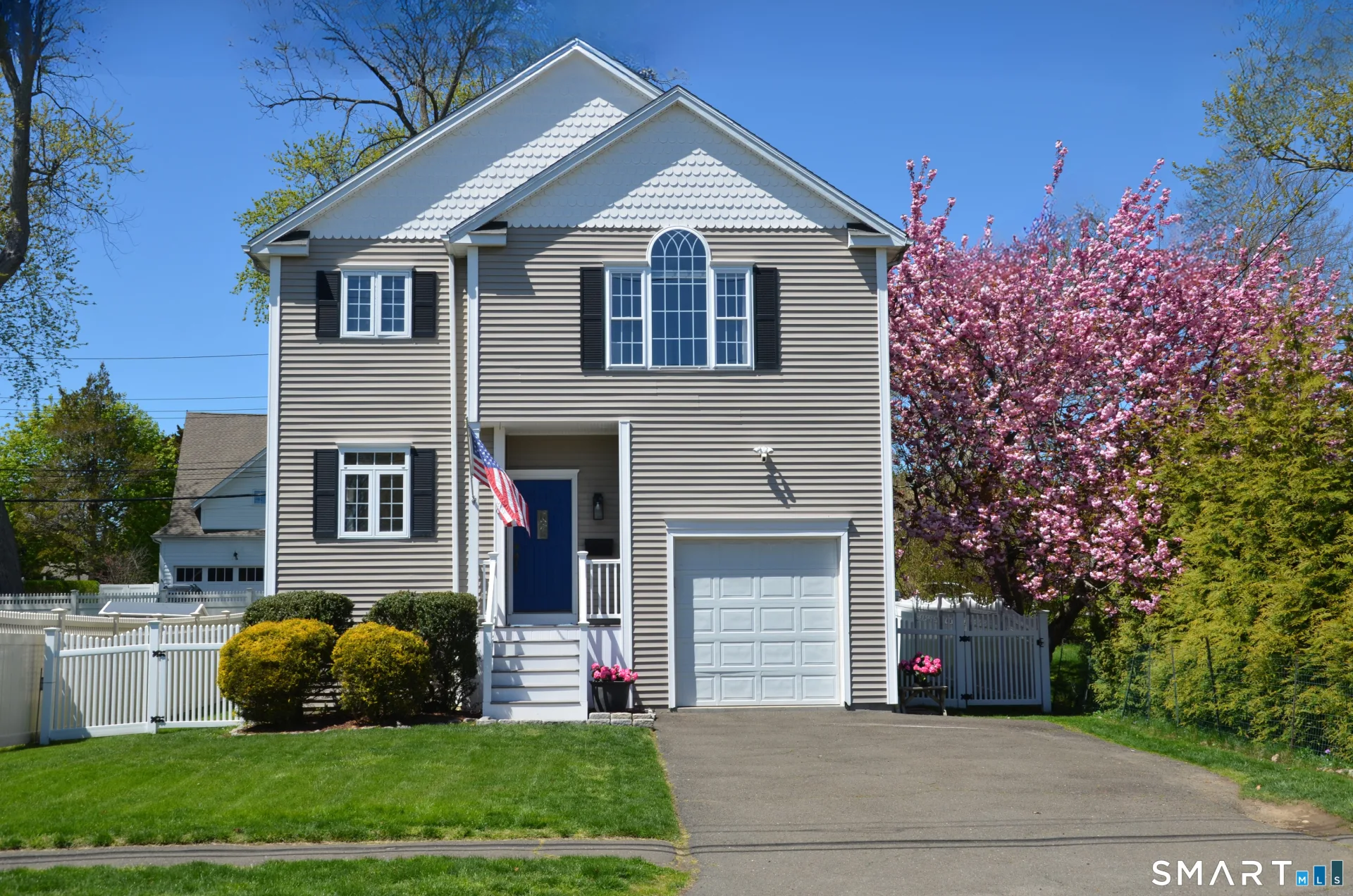 896 Riverside Drive, Fairfield, CT
