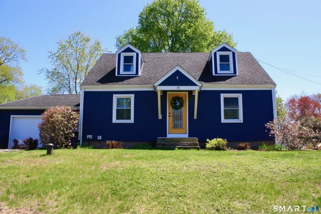 18 Vernon Center Heights