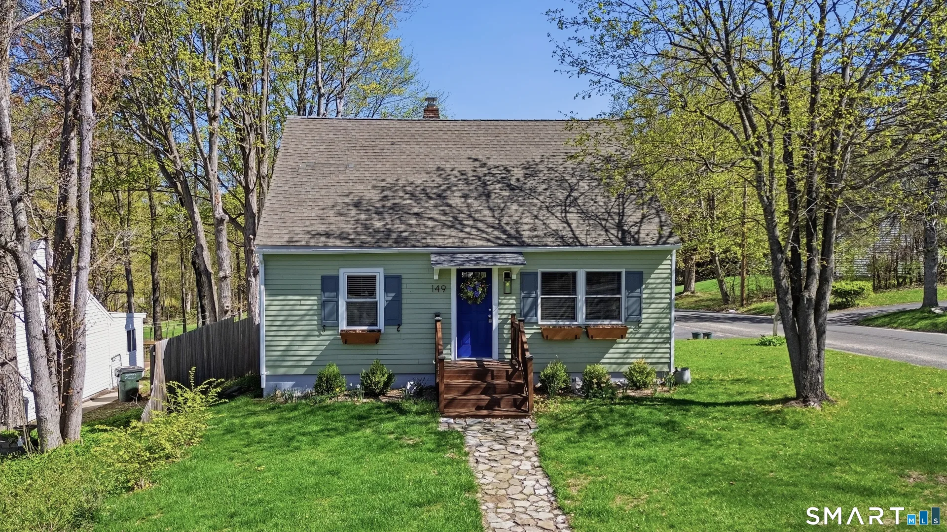 149 East Mountain Avenue, Winchester, CT