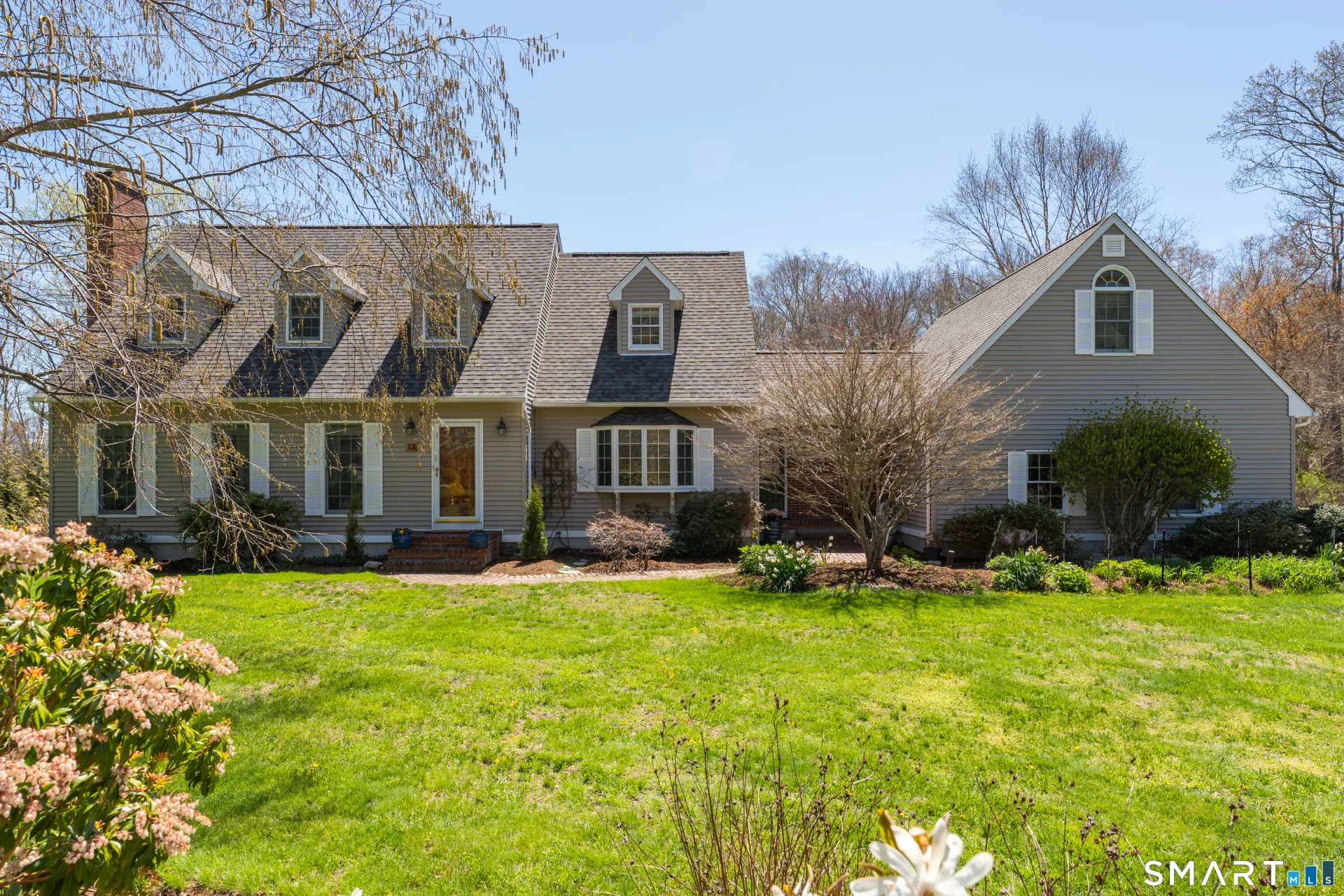 13 Westwood Drive, Waterford, CT