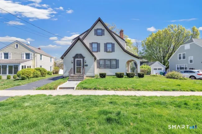 3922 Main Street