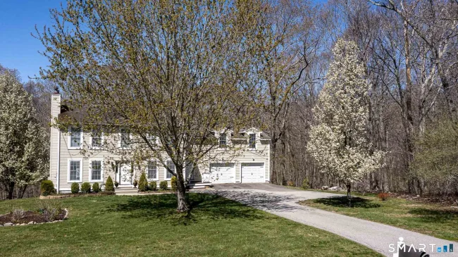 11 Reservoir View, Ledyard, CT