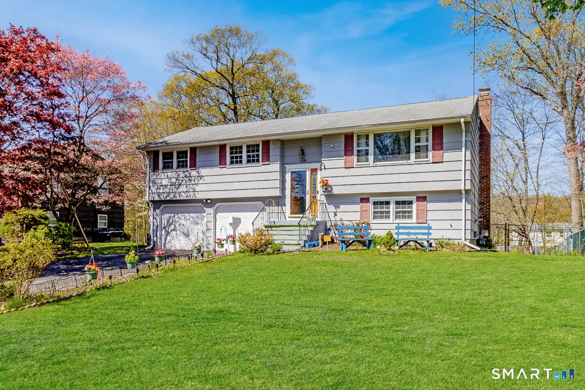 128 Jeffrey Lane, Newington, CT