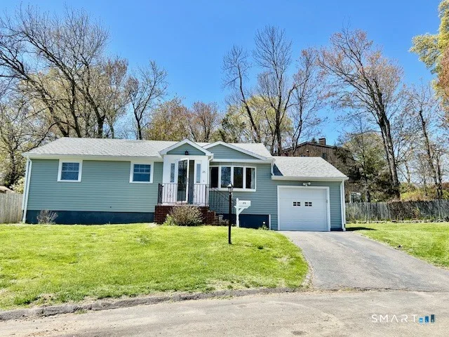 25 Suzanne Circle, Fairfield, CT