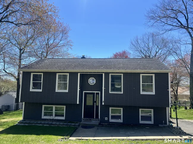 8 Rocco Drive