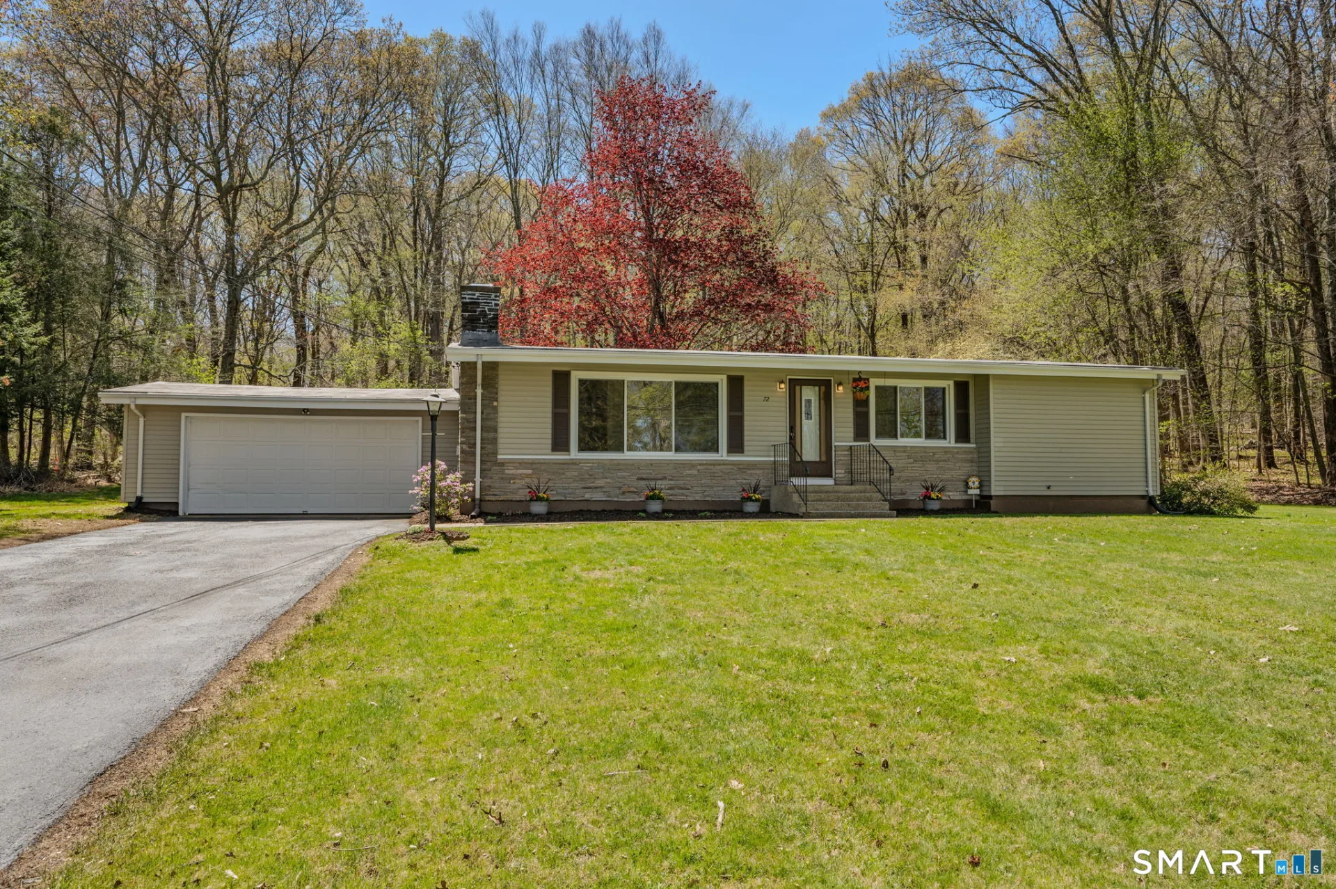 72 Pollys Lane, Montville, CT