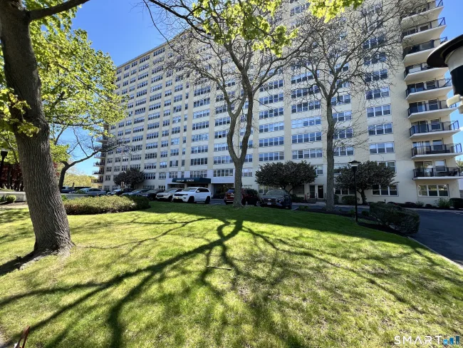 2625 Park Avenue #15S