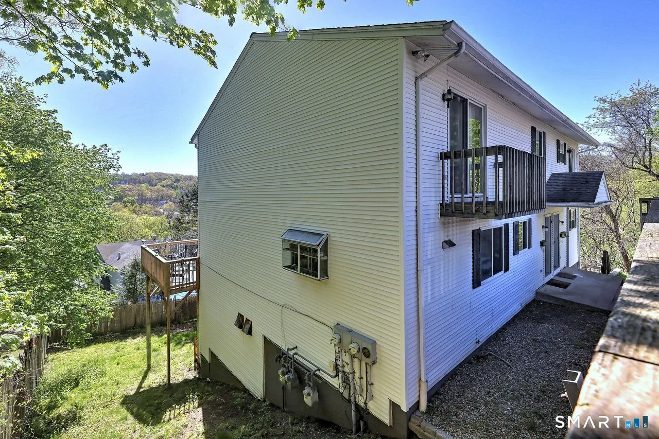 4 Oak Street, Derby, CT