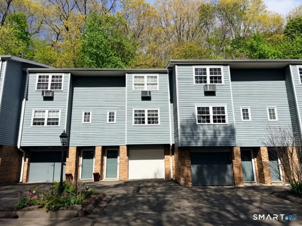 250 Summer Street #19F, Southington, CT