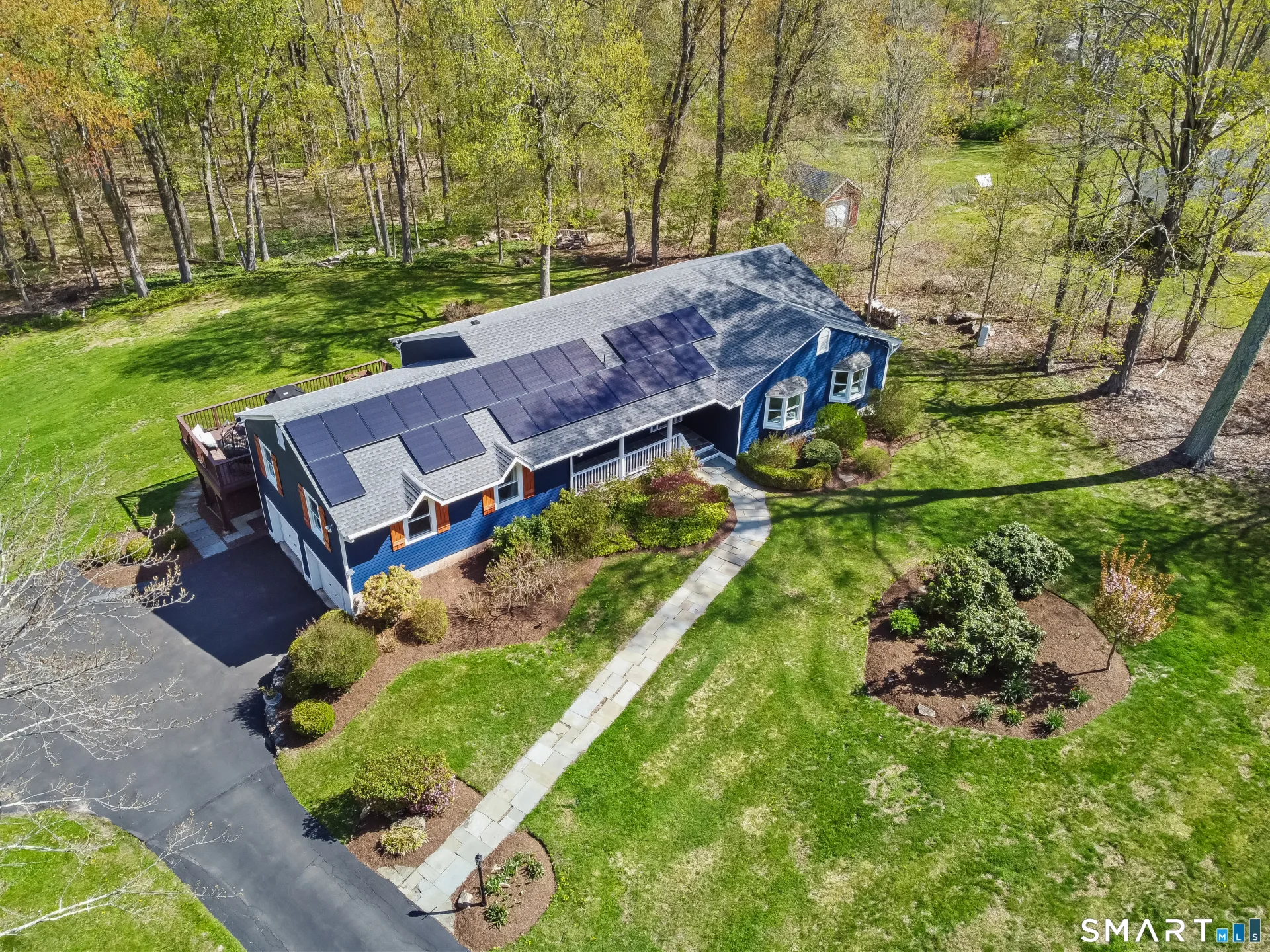 5 Spoke Drive, Woodbridge, CT