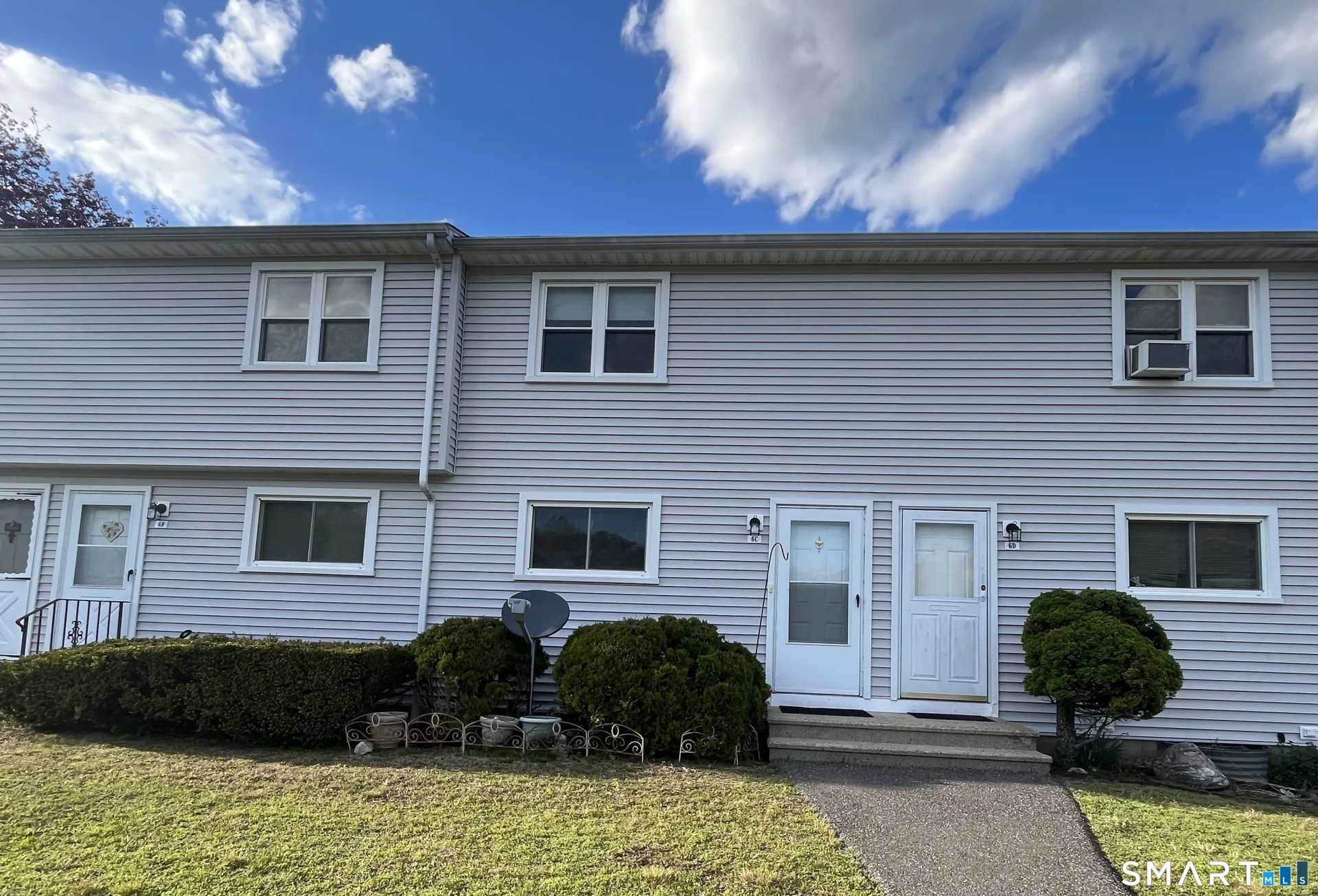 1081 New Haven Road #6C, Naugatuck, CT