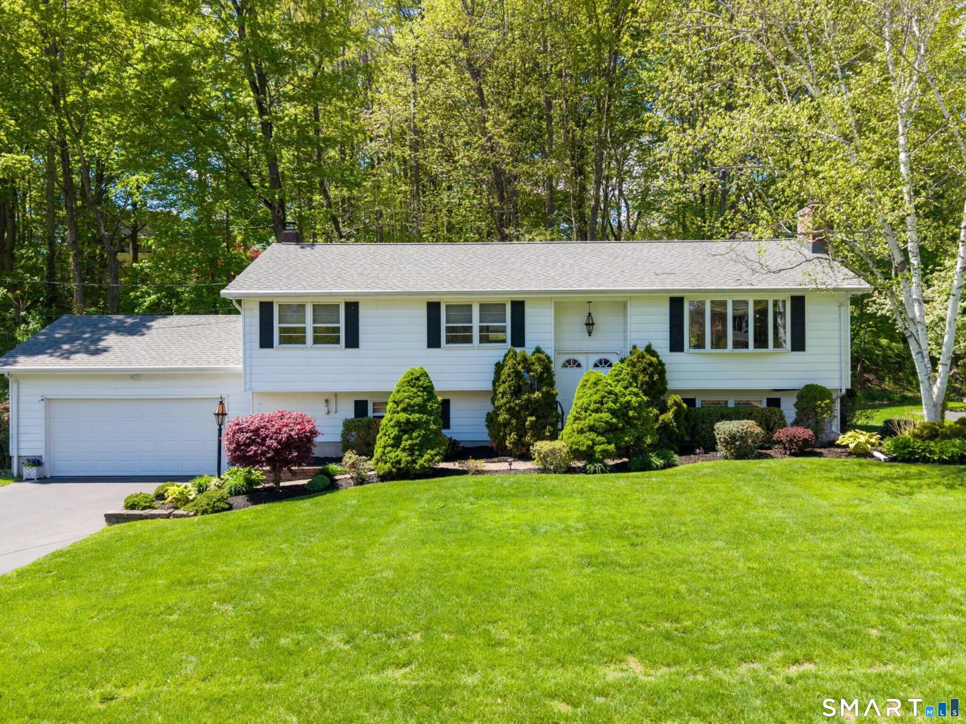 253 Braeside Drive, Hamden, CT