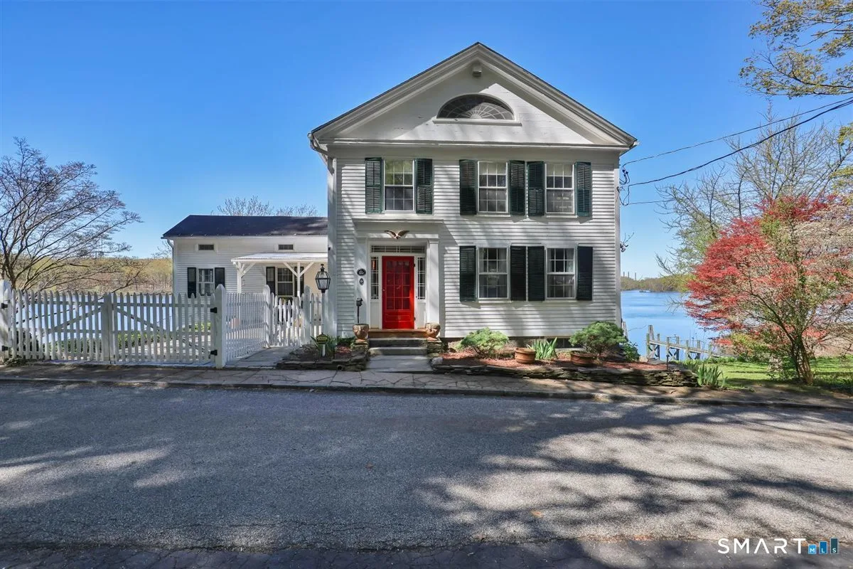 30 Knowles Road, East Hampton, CT