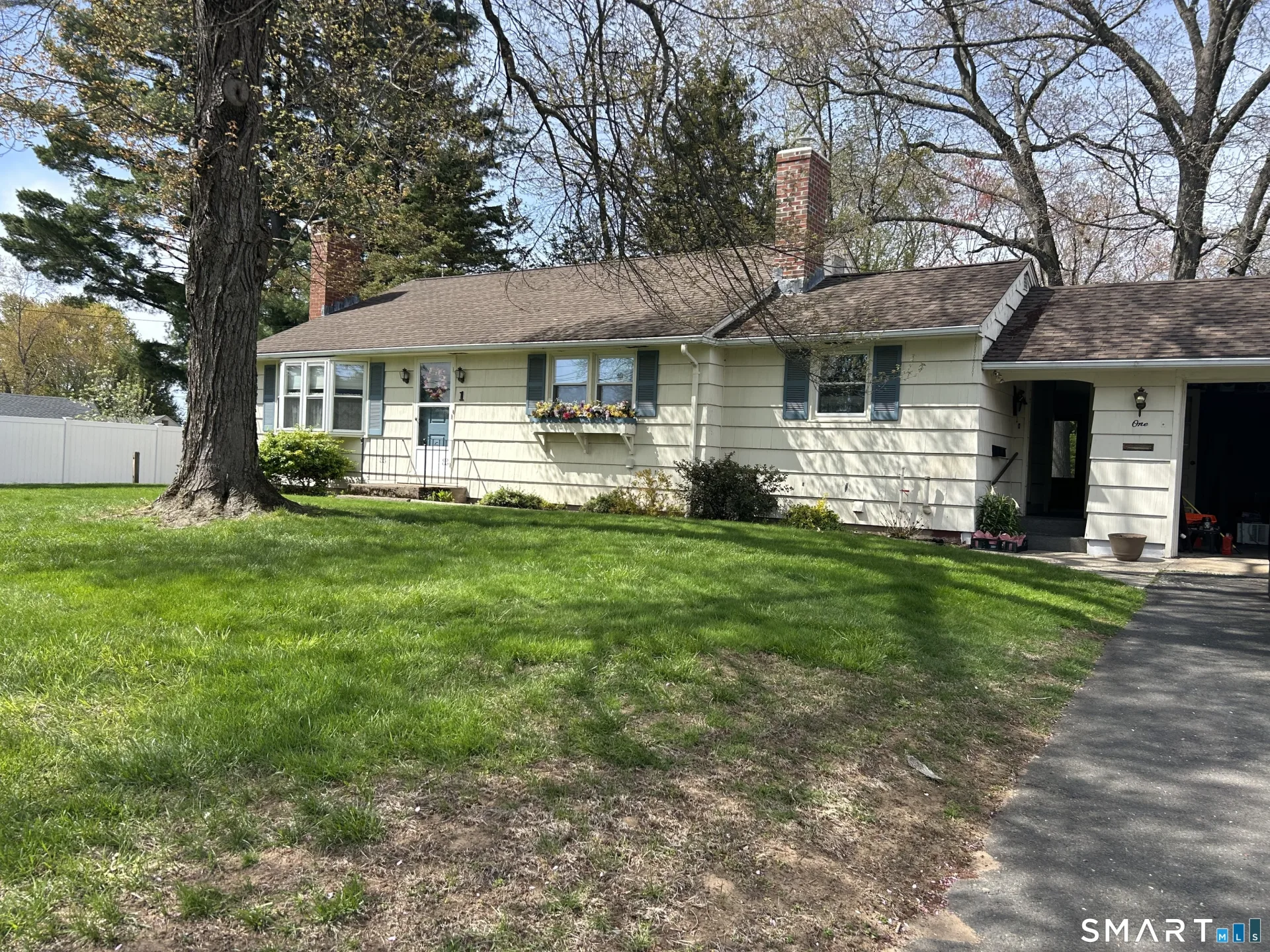 1 Hillcrest Road, Enfield, CT