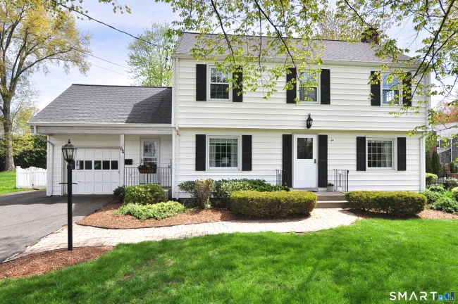 64 Mohegan Drive