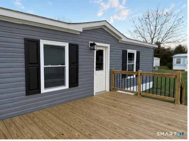 28 Circle Drive