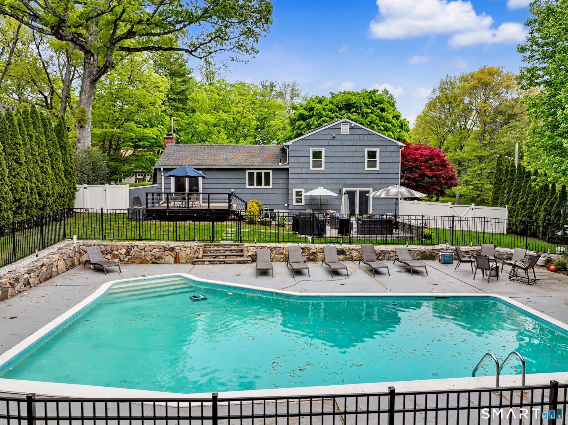 6 Nyselius Place, Stamford, CT