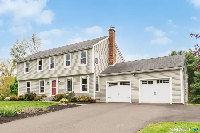 27 South Pond Circle, Cheshire, CT