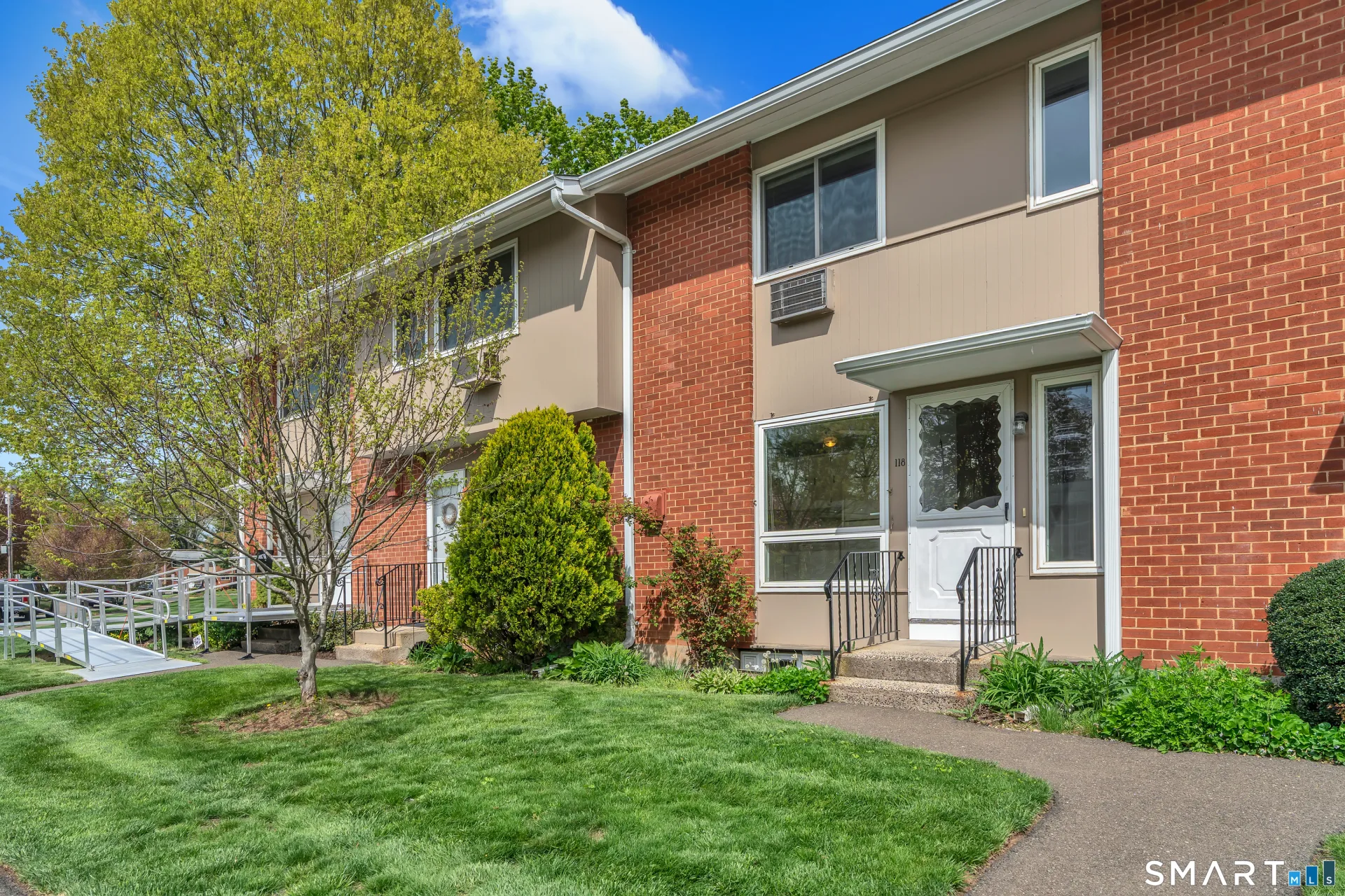 118 Centerbrook Road, Hamden, CT
