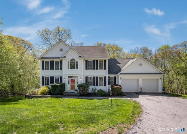 11 White Oak Lane, Waterford, CT
