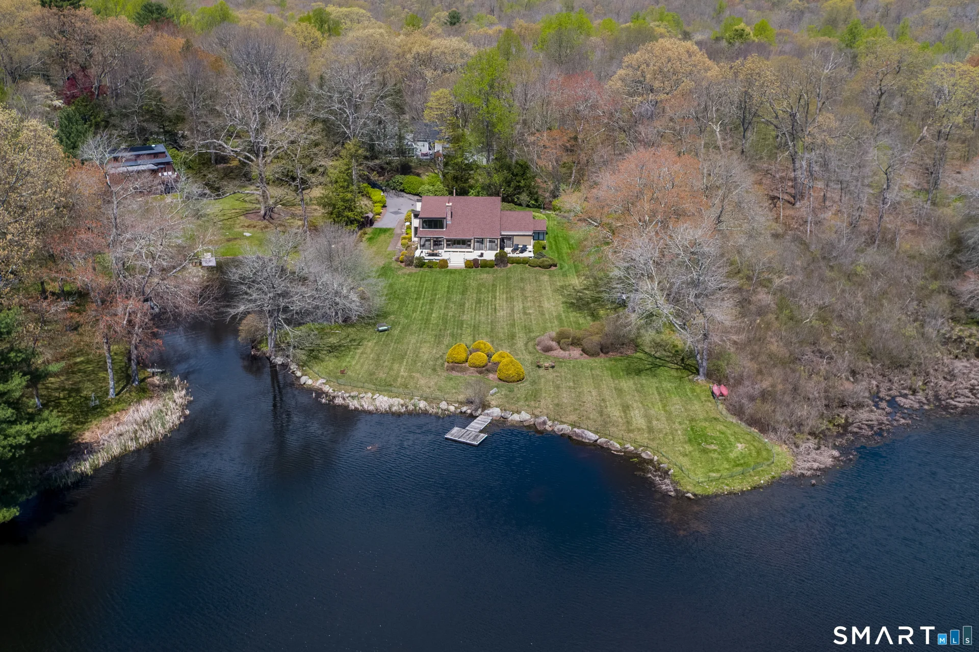 45 Falls River Drive, Essex, CT